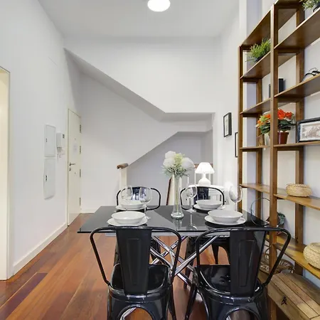 Home4u Duplex By The Cathedral *